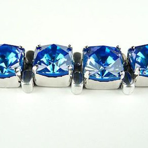 Pulsera Eléonore en perlas de PureCrystal y perlas de cristal de Puca : Paso 8 Pulsera Eléonore en perlas de PureCrystal y perlas de cristal de Puca : Paso 8