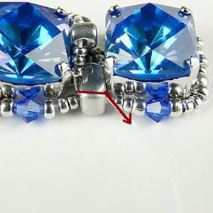 Pulsera Eléonore en perlas de PureCrystal y perlas de cristal de Puca : Paso 18 Pulsera Eléonore en perlas de PureCrystal y perlas de cristal de Puca : Paso 18