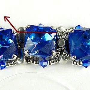 Pulsera Eléonore en perlas de PureCrystal y perlas de cristal de Puca : Paso 21 Pulsera Eléonore en perlas de PureCrystal y perlas de cristal de Puca : Paso 21