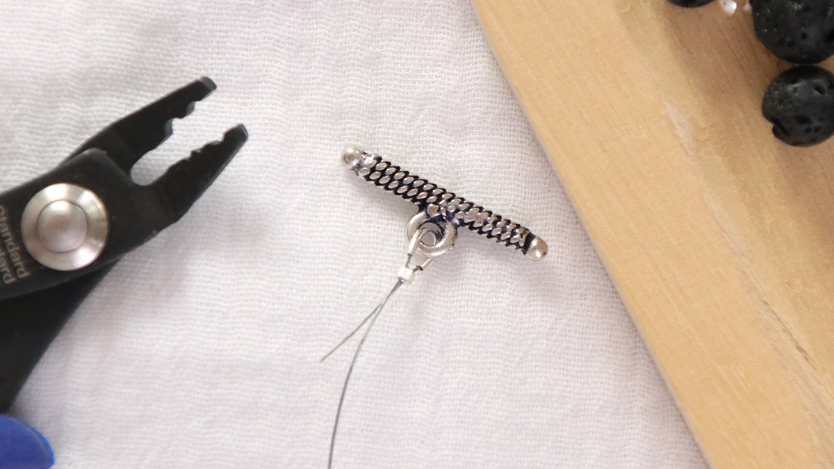 Pulsera de piedra de lava : Paso 1