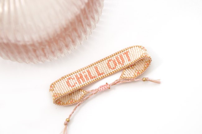 Pulsera de perlas Miyuki con mensaje Chill out