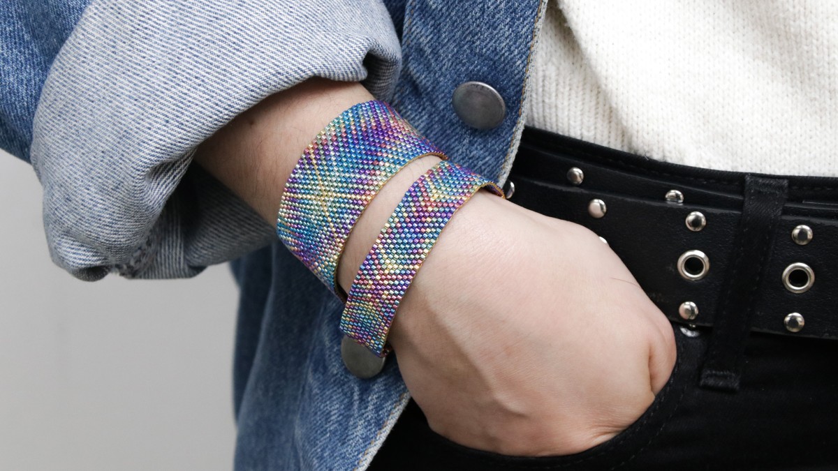 Esquema Pulsera brasileña con motivo hipnótico en tejido de perlas Miyuki Délicas 11/0