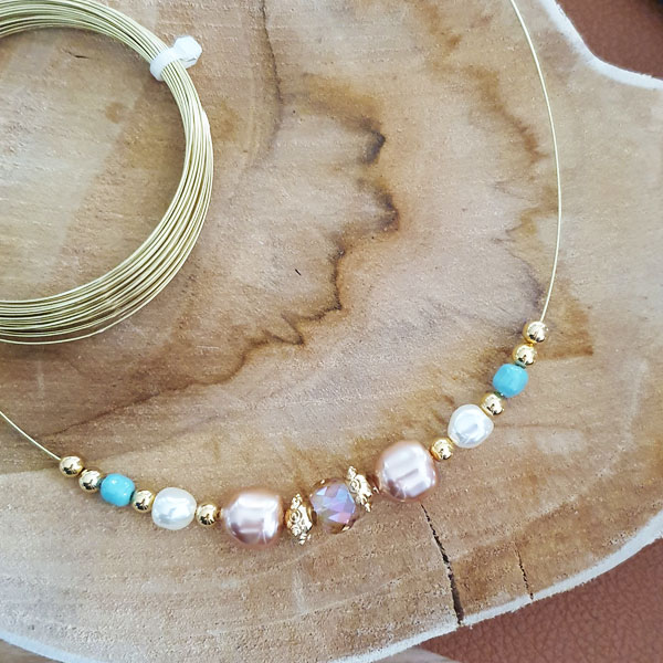 Pendientes colgantes PureCrystal con perlas nacaradas : Paso 1 Pendientes colgantes PureCrystal con perlas nacaradas : Paso 1