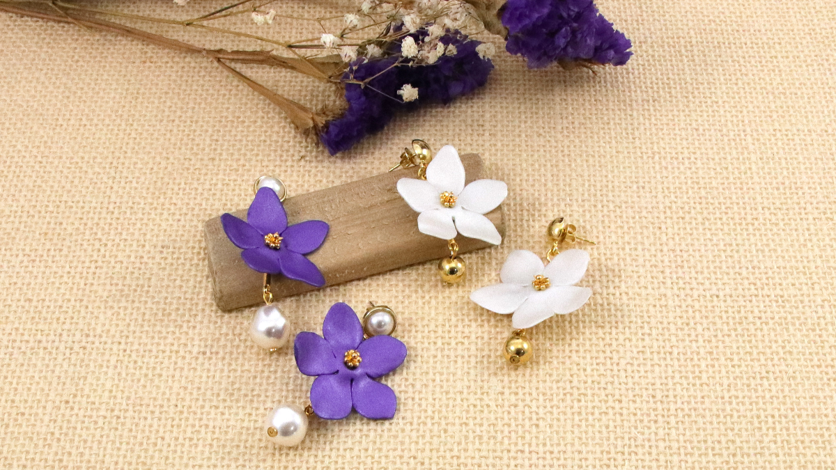 Esquema Pendientes de flores en cérnico metálico