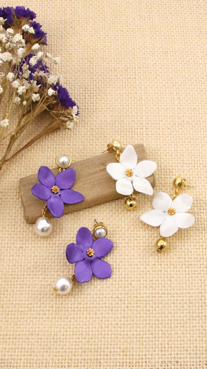 Esquema Pendientes de flores en cérnico metálico