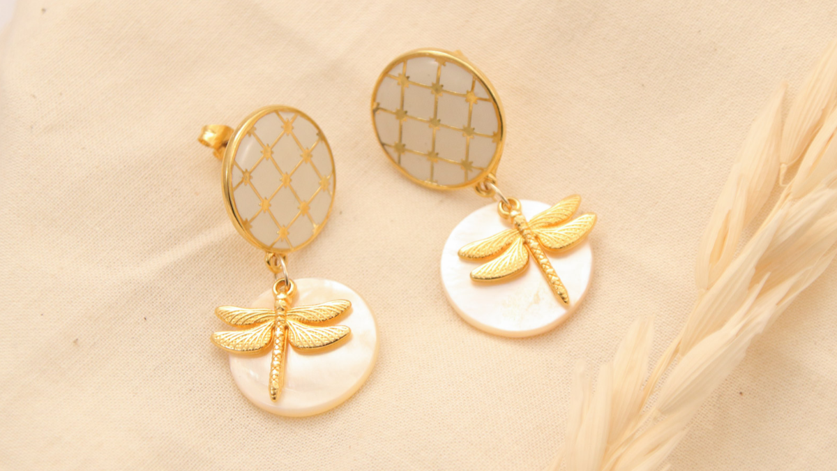 Trío de pendientes y clips de oreja de época : Paso 2