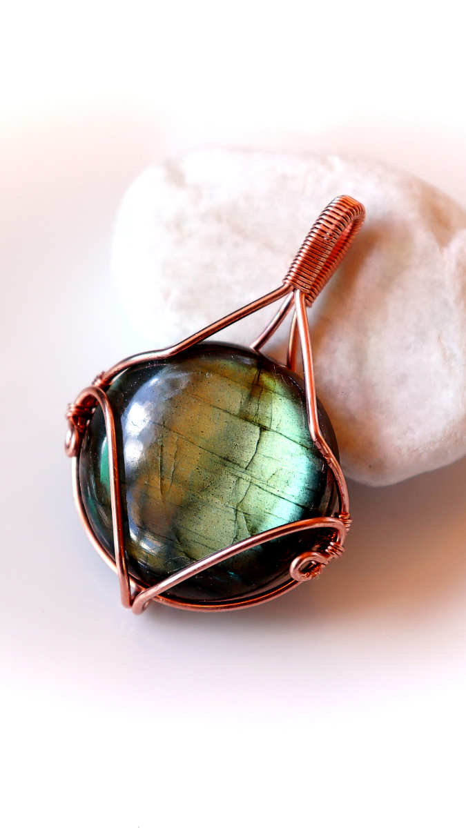 Esquema Colgante de piedras preciosas con alambre de cobre Esquema Colgante de piedras preciosas con alambre de cobre