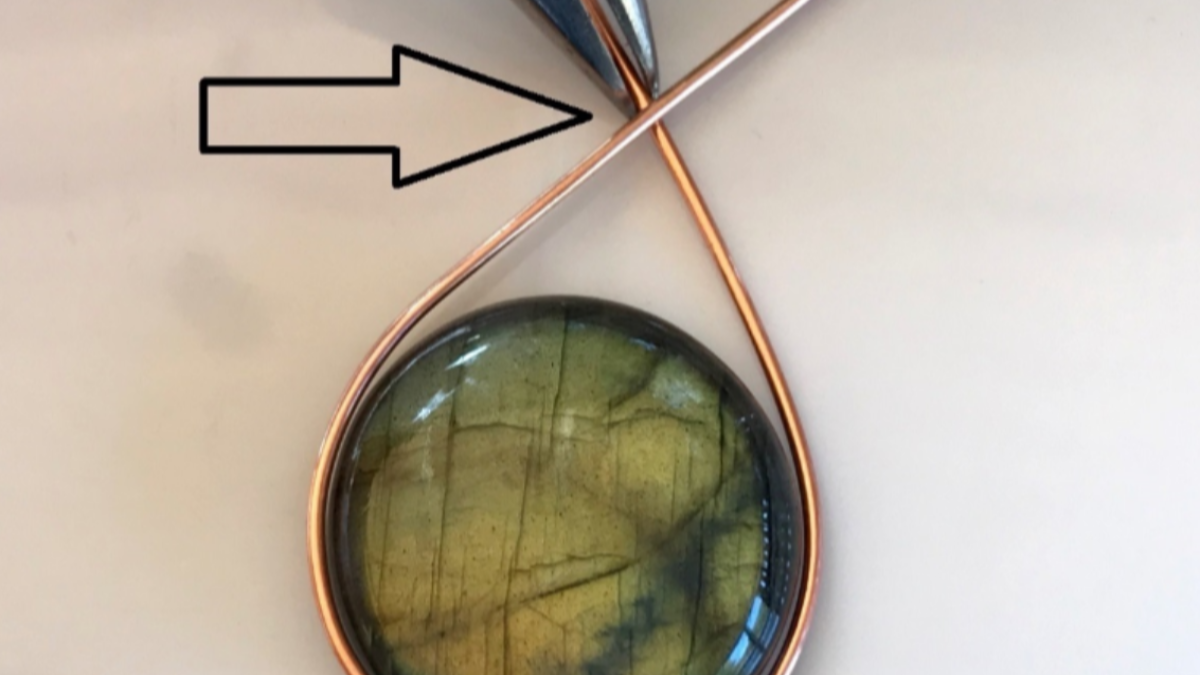 Colgante de piedras preciosas con alambre de cobre : Paso 3 Colgante de piedras preciosas con alambre de cobre : Paso 3