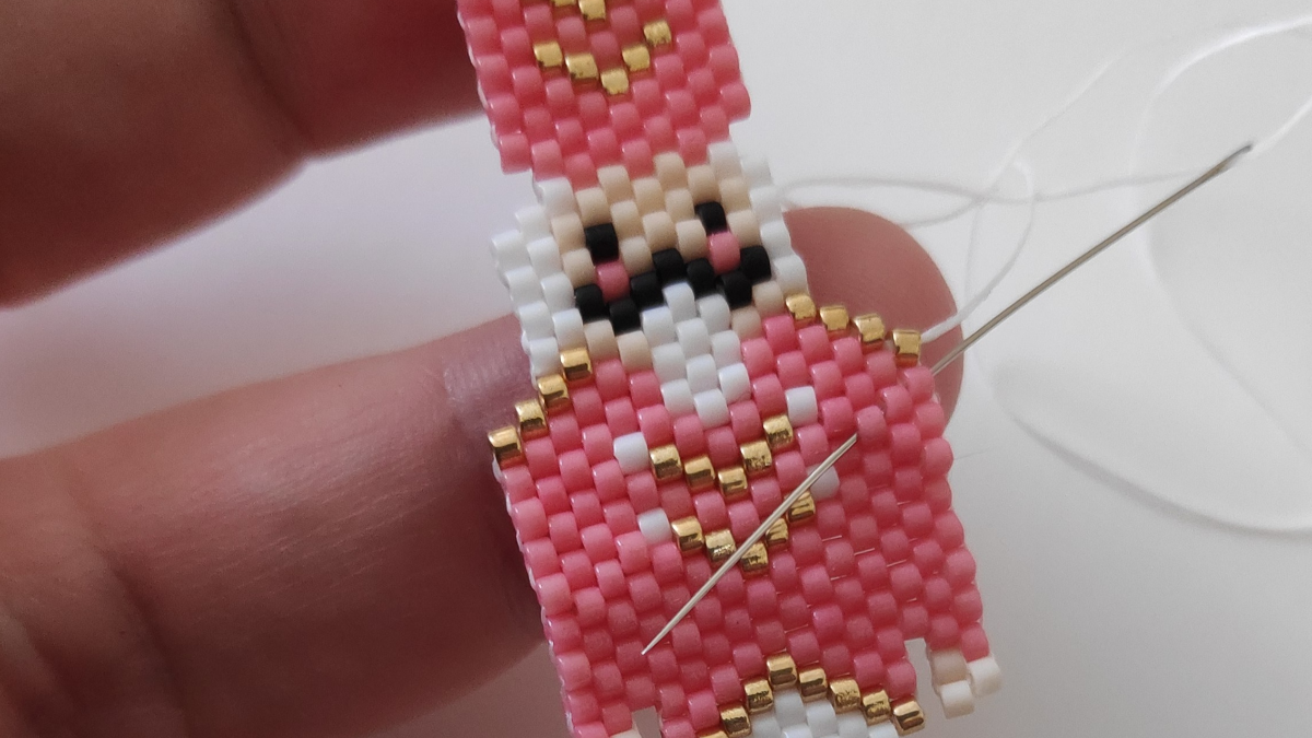 DIY tejer Navidad patrón de punto de ladrillo Nutcracker cuentas Miyuki Delicas : Paso 4