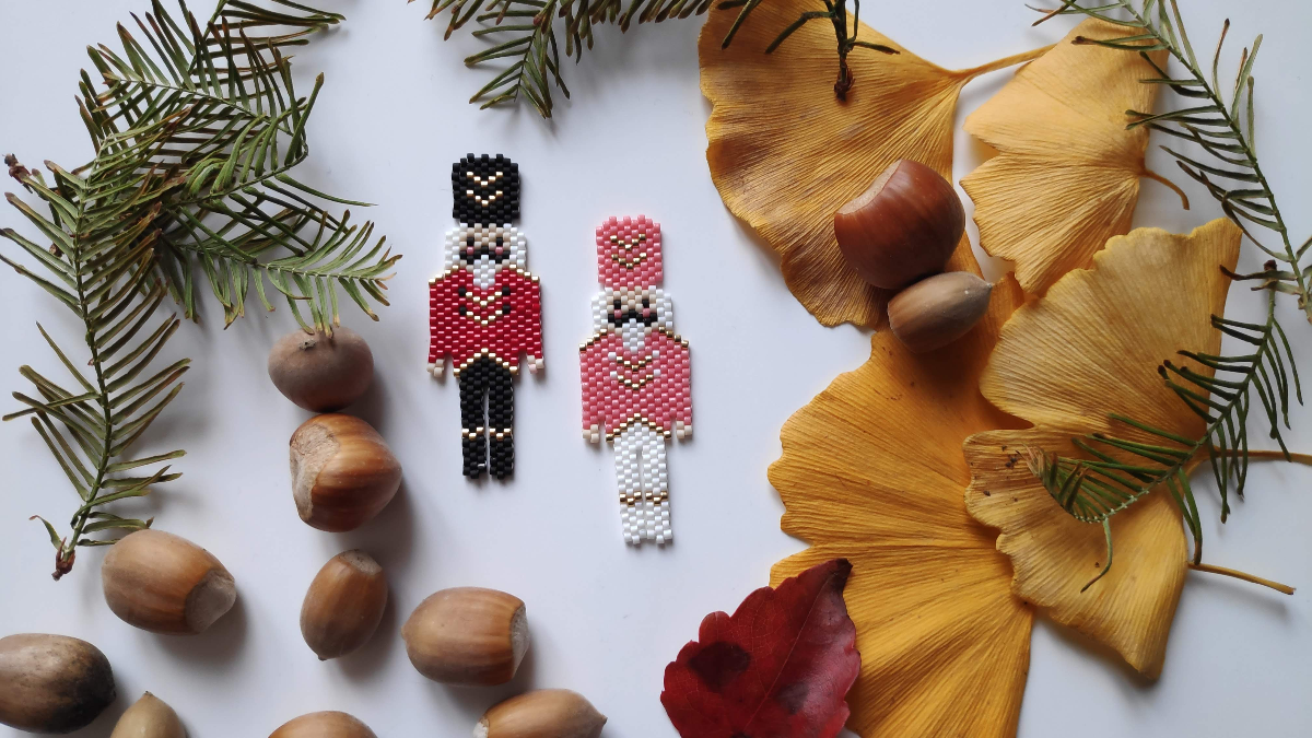 DIY tejer Navidad patrón de punto de ladrillo Nutcracker cuentas Miyuki Delicas : Paso 5