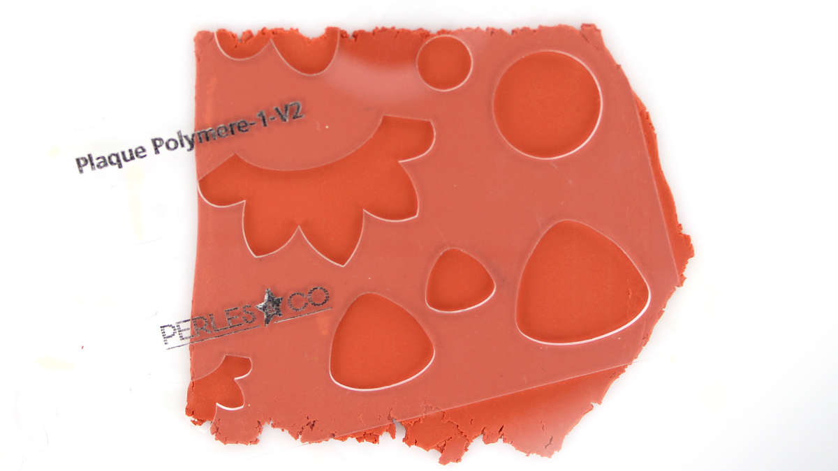 Pendientes de plantilla de flores Perles y Co : Paso 1