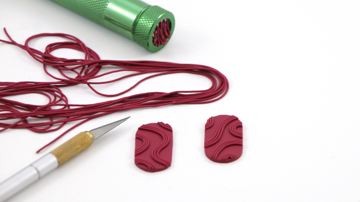 Pendientes con textura de hilo de polímero : Paso 4 Pendientes con textura de hilo de polímero : Paso 4