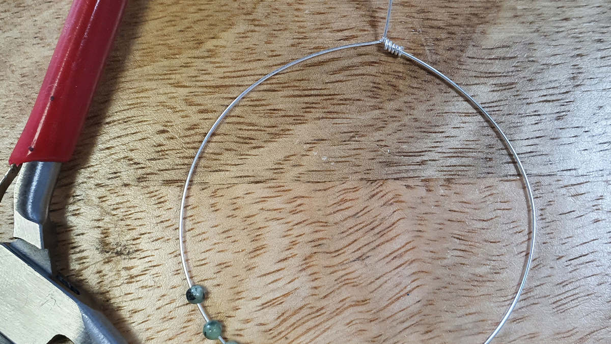 Brazalete semanal de plata esterlina 925 con piedras preciosas - turquesa africana y howlita : Paso 4