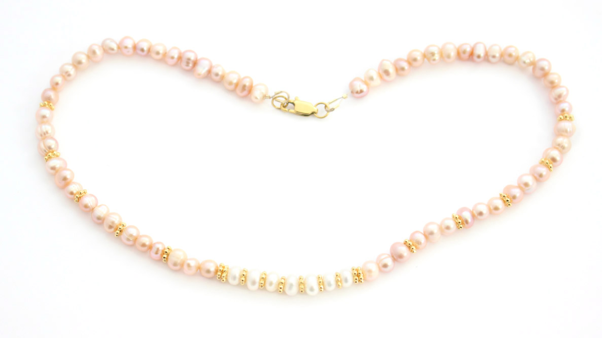 DIY Apilamiento de collares de oro maxi cadenas y gargantillas de perlas de agua dulce : Paso 2