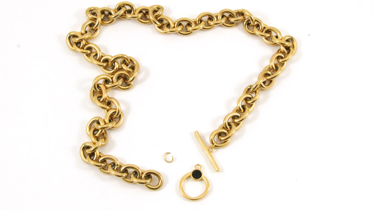 Collar de grandes eslabones dorados : Paso 1