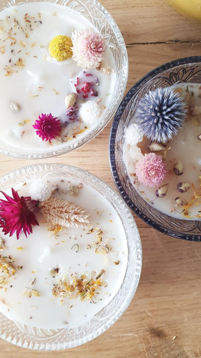 Esquema Vela perfumada DIY con flores secas Esquema Vela perfumada DIY con flores secas