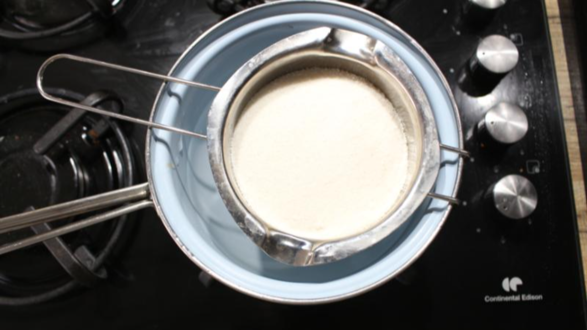 Vela perfumada DIY con flores secas : Paso 1 Vela perfumada DIY con flores secas : Paso 1