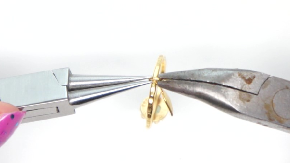 Anillo chapado en oro con cabujón de amazonita y estrella de oro : Paso 4 Anillo chapado en oro con cabujón de amazonita y estrella de oro : Paso 4