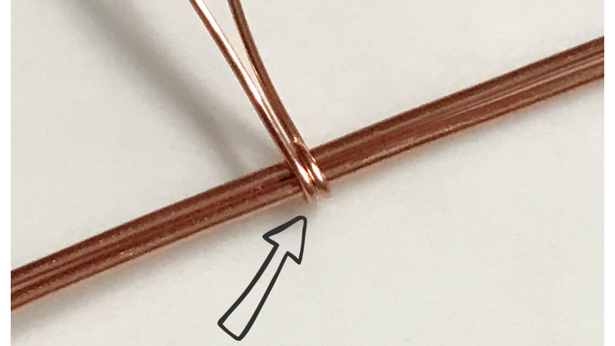 Conjunto de colgante de alambre con cabujón de piedra preciosa y alambre de cobre : Paso 5