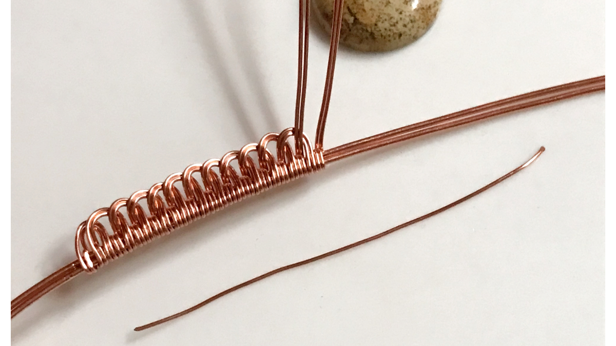 Conjunto de colgante de alambre con cabujón de piedra preciosa y alambre de cobre : Paso 18