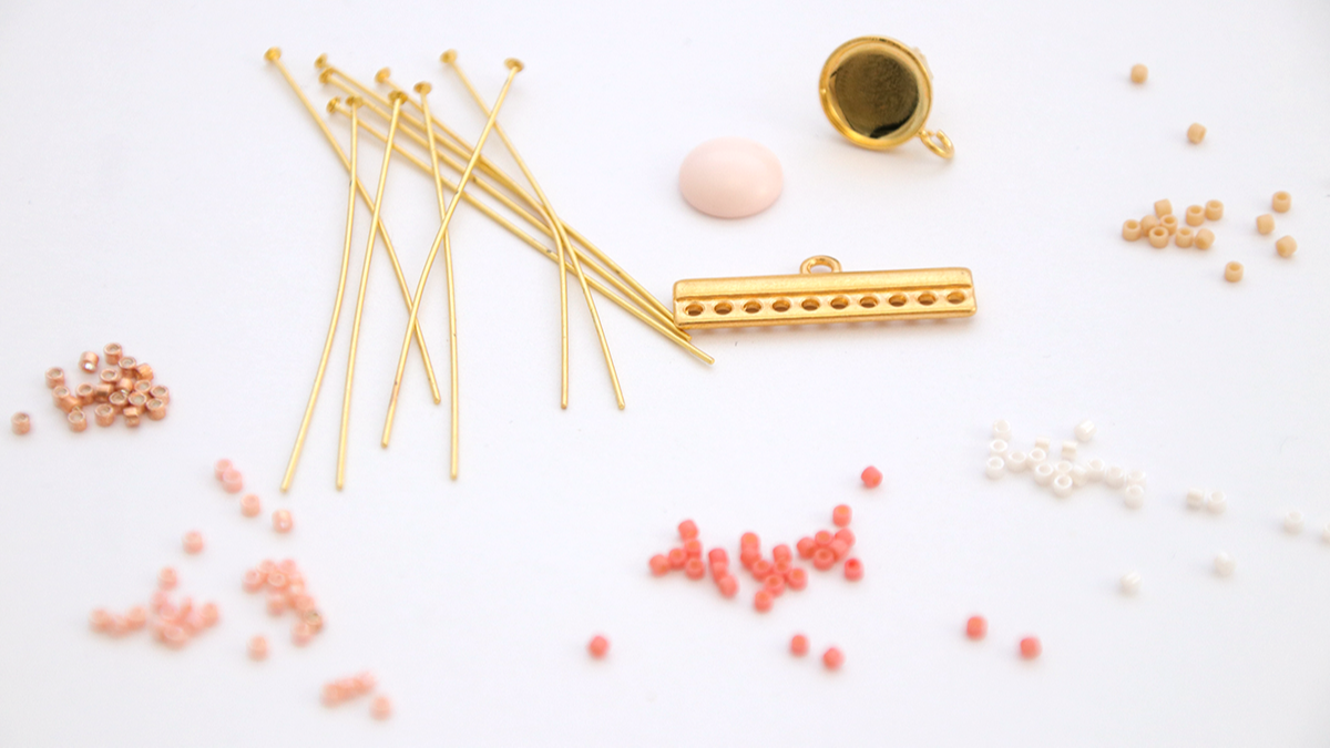 Pendientes con flecos de cuentas Miyuki Delicas 11/0 : Paso 1