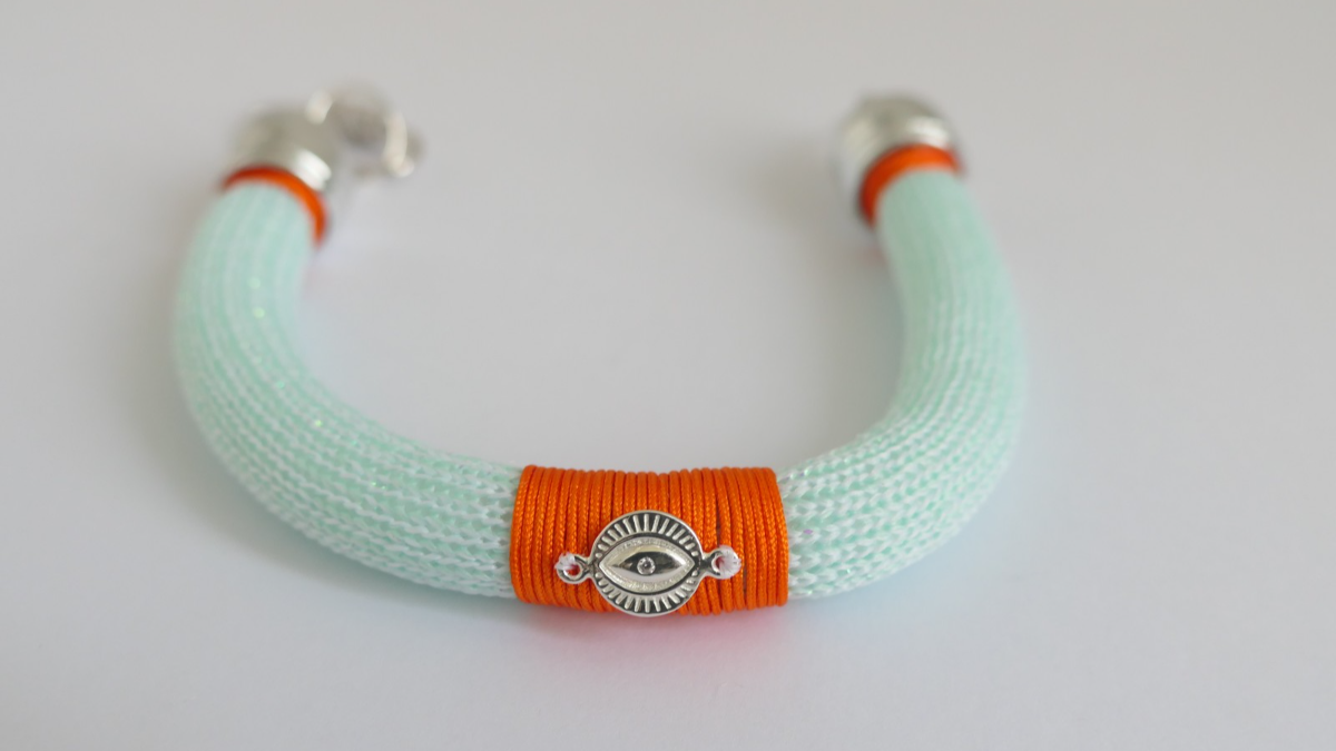 Pulsera de Jaipur DIY con cordón y cuentas por Caticoud : Paso 4 Pulsera de Jaipur DIY con cordón y cuentas por Caticoud : Paso 4