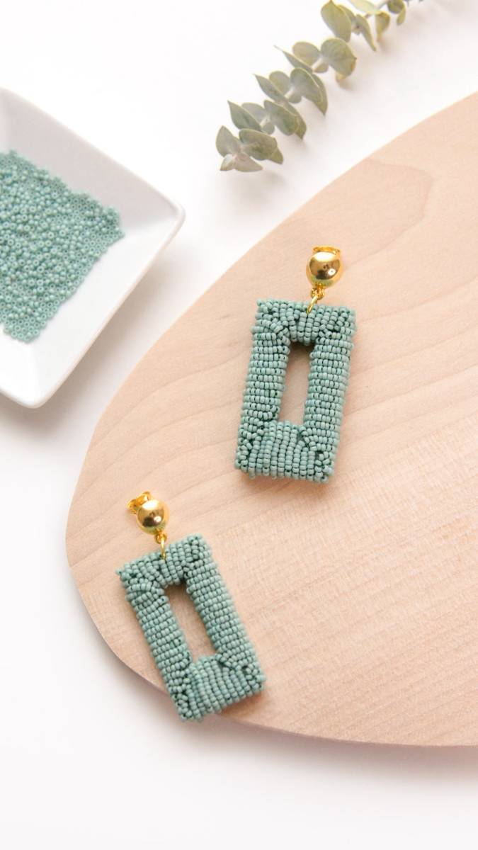 Esquema DIY Pendientes de perlas rectangulares estilo 80's