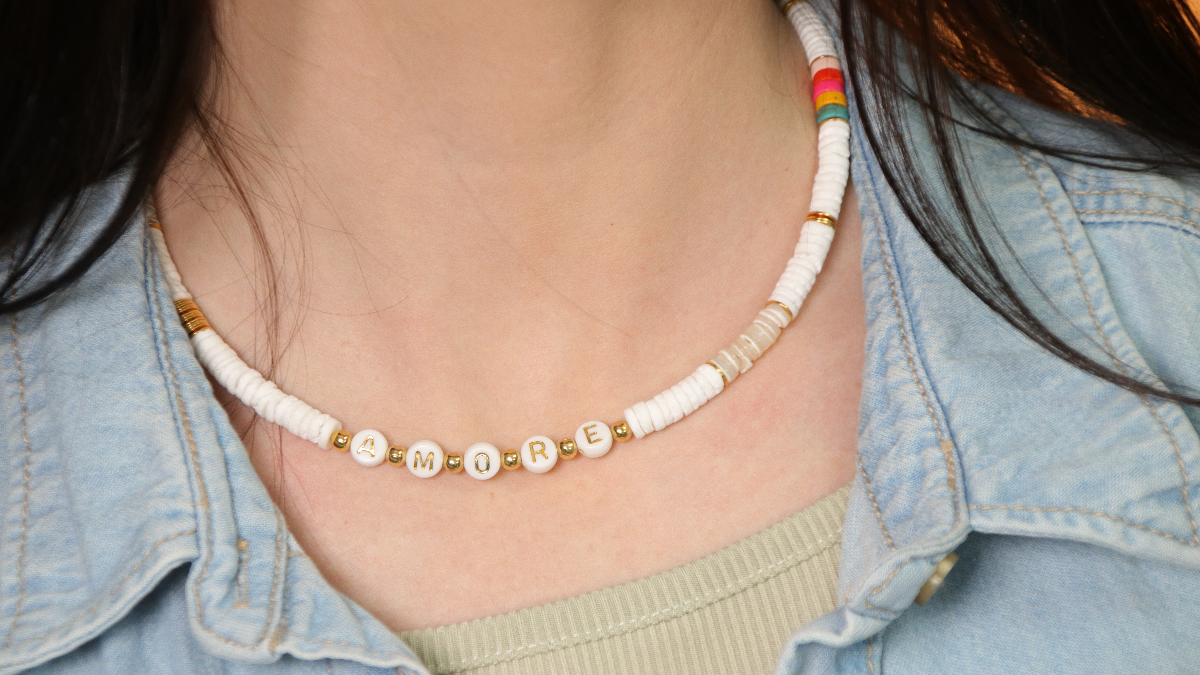 Esquema DIY 3 en 1 joya de mensaje hecha de concha heishi y cuentas de letras Esquema DIY 3 en 1 joya de mensaje hecha de concha heishi y cuentas de letras