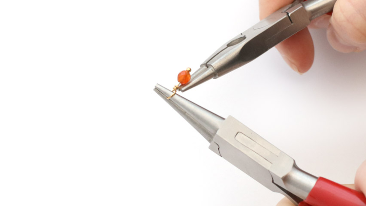 Pulsera Jonc semainier diamanté dorada con abalorios de oro fino : Paso 3 Pulsera Jonc semainier diamanté dorada con abalorios de oro fino : Paso 3