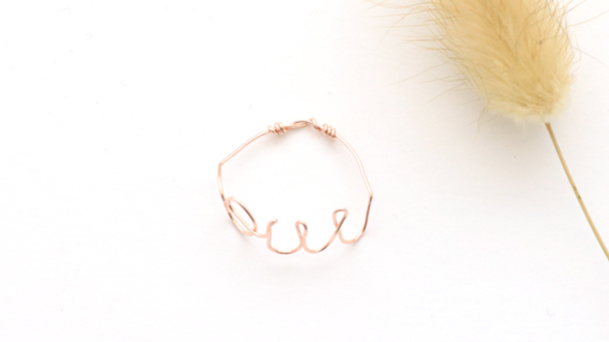 Sí anillo de la palabra en forma de alambre : Paso 3 Sí anillo de la palabra en forma de alambre : Paso 3