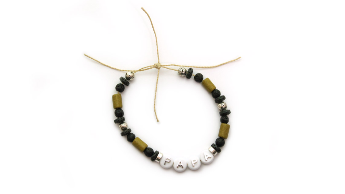 Pulsera de cuentas del alfabeto para el Día del Padre con lazo ajustable : Paso 4 Pulsera de cuentas del alfabeto para el Día del Padre con lazo ajustable : Paso 4