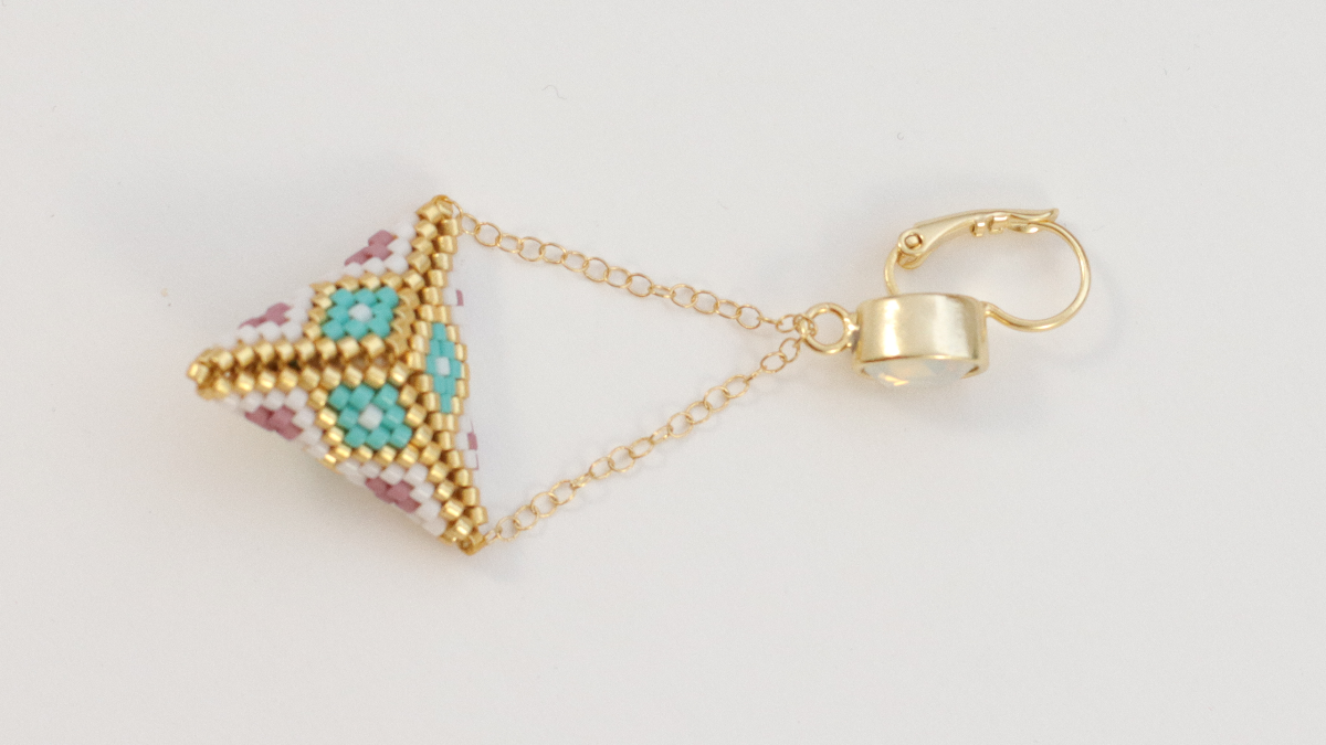 Pendientes Miyuki Triángulo 3D versión turquesa : Paso 18