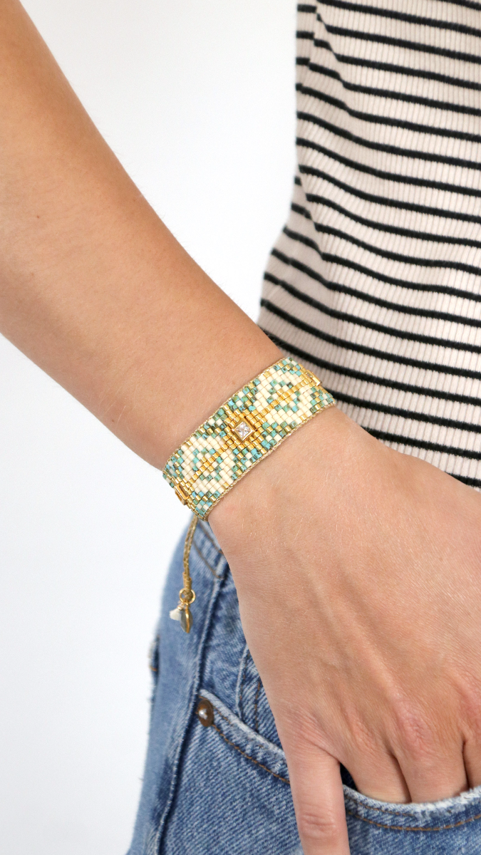 Grille de tissage Bracelet Miyuki Delicas 10 sur métier à tisser avec incrustation de strass