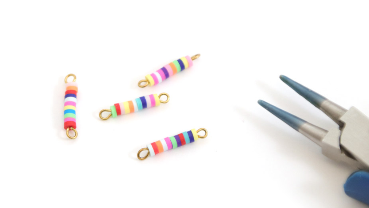 Collar con borlas doradas y anillos de heishi multicolor : Paso 3 Collar con borlas doradas y anillos de heishi multicolor : Paso 3