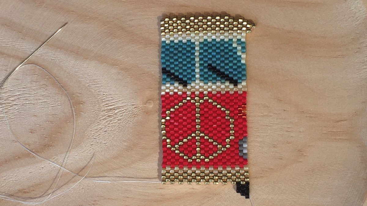 Tejido Van en punto de ladrillo con cuentas Miyuki Delicas 11/0 : Paso 3