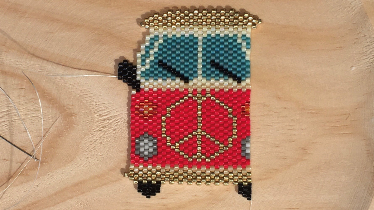 Tejido Van en punto de ladrillo con cuentas Miyuki Delicas 11/0 : Paso 7