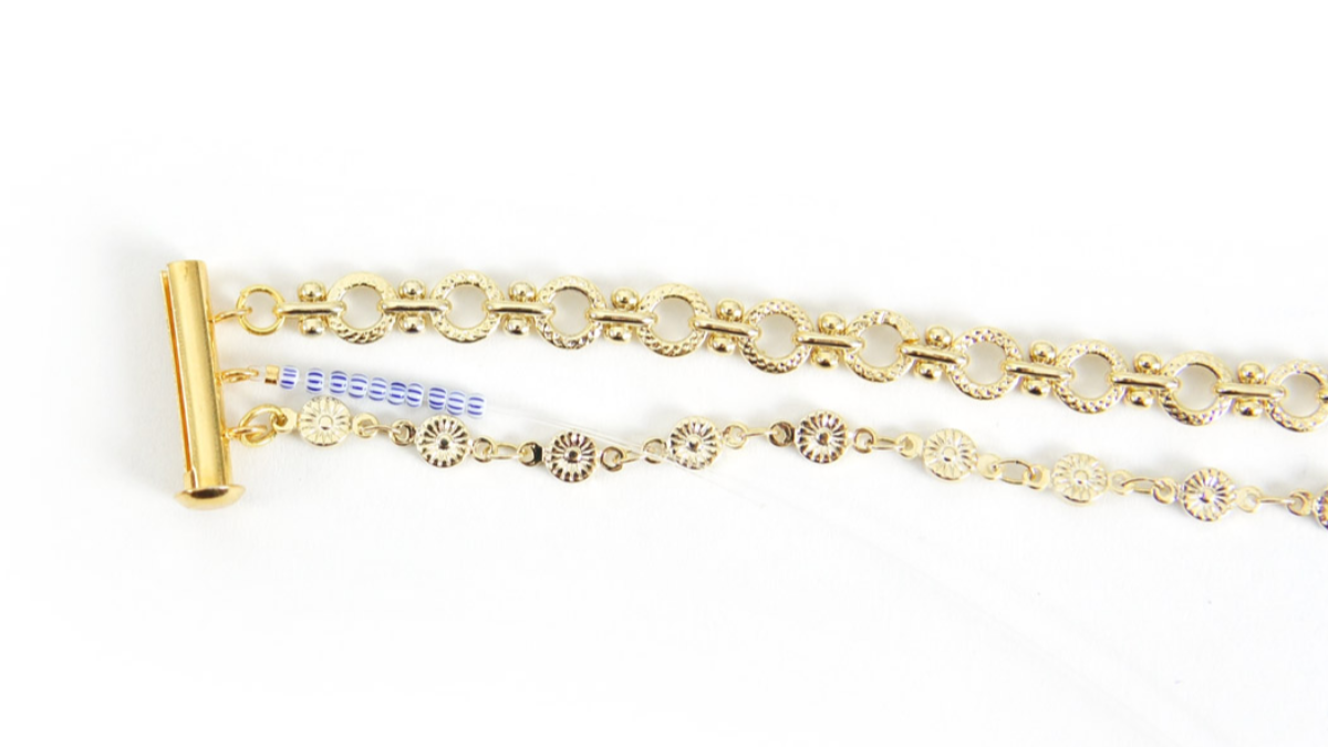 Collar Tuto Multirangs con cuentas de semillas a rayas azules y cadenas de fantasía : Paso 9 Collar Tuto Multirangs con cuentas de semillas a rayas azules y cadenas de fantasía : Paso 9