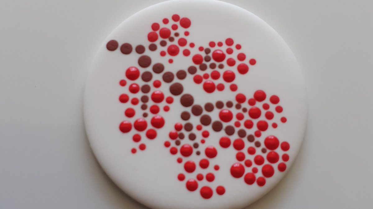 DIY Colgante de arcilla polimérica y diseño de flores técnica de punteado : Paso 10 DIY Colgante de arcilla polimérica y diseño de flores técnica de punteado : Paso 10