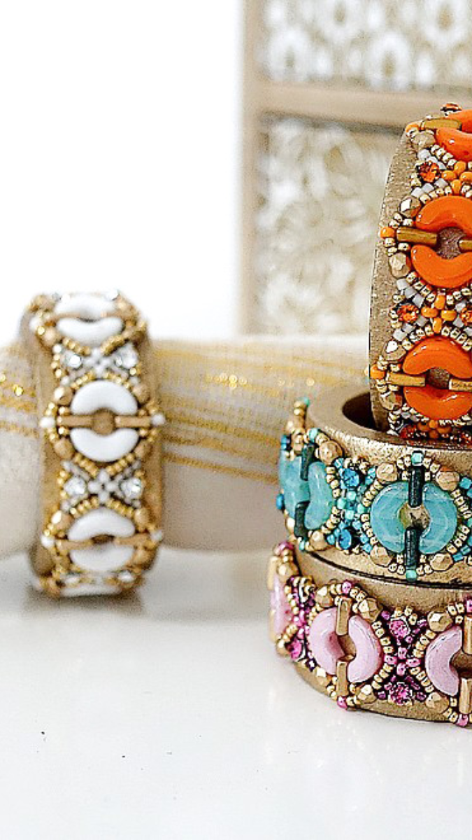 Esquema DIY Servilletero de bambú con cuentas de vidrio de Arcos y Piros por Puca Esquema DIY Servilletero de bambú con cuentas de vidrio de Arcos y Piros por Puca