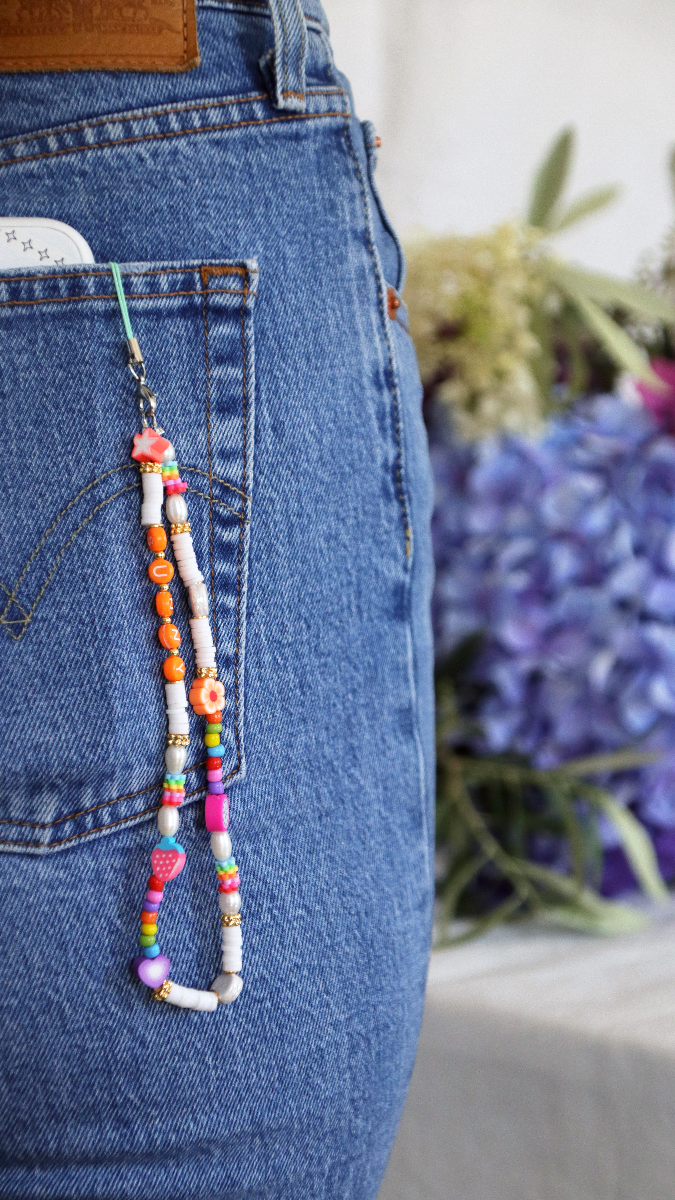 Esquema Bisutería con cuentas de letras, heishi y cuentas de arcilla polimérica