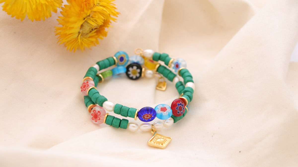 Esquema Pulsera multigiro de cuentas Millefiori y heishi de cerámica Esquema Pulsera multigiro de cuentas Millefiori y heishi de cerámica