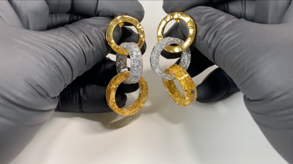 Pendientes de aro de resina con anillos entrelazados : Paso 25 Pendientes de aro de resina con anillos entrelazados : Paso 25