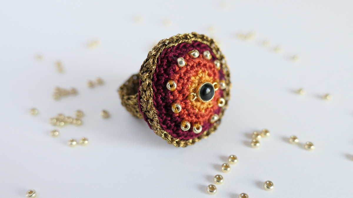 DIY Anillos de amuletos enganchados y bordados : Paso 6 DIY Anillos de amuletos enganchados y bordados : Paso 6