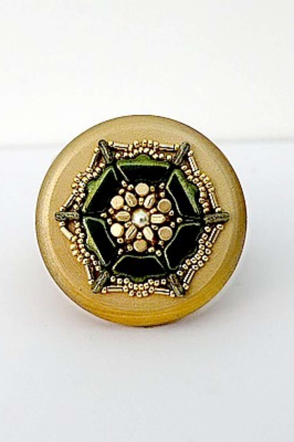 Esquema Caja secreta Jodie con cuentas de vidrio Delos, Piros y Minos de Puca Esquema Caja secreta Jodie con cuentas de vidrio Delos, Piros y Minos de Puca