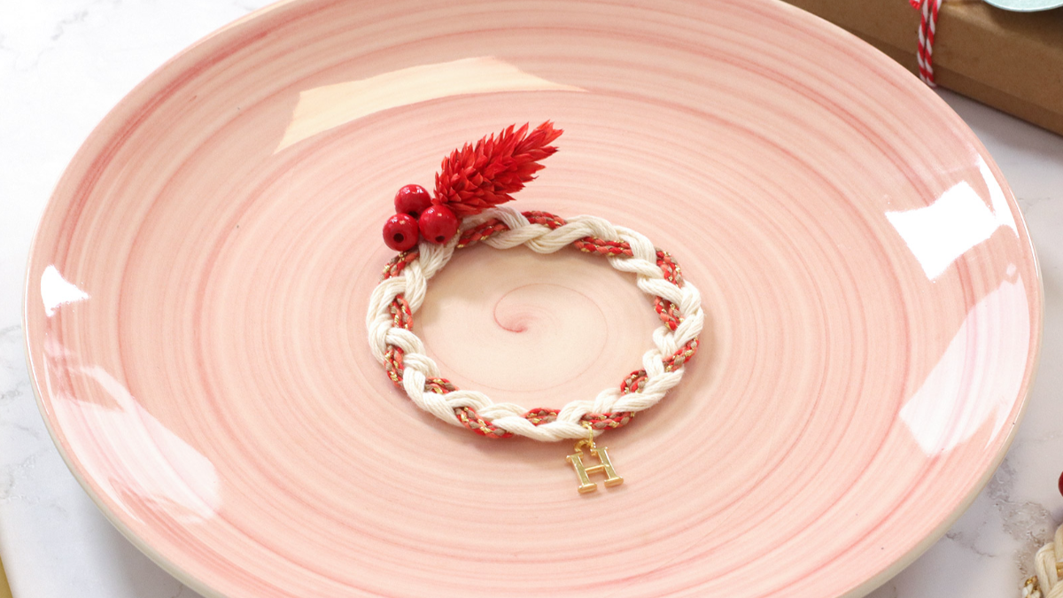 DIY Fácil Corona Navideña Marcapáginas de cuerda DIY Fácil Corona Navideña Marcapáginas de cuerda