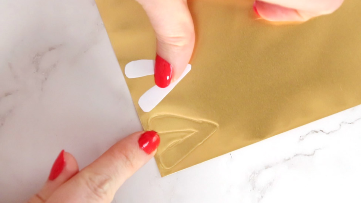 DIY muérdago de metal dorado y pompones blancos : Paso 1 DIY muérdago de metal dorado y pompones blancos : Paso 1