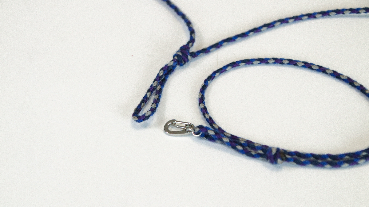 Pulsera de hombre con charms de gri-gri y cordón trenzado : Paso 5 Pulsera de hombre con charms de gri-gri y cordón trenzado : Paso 5