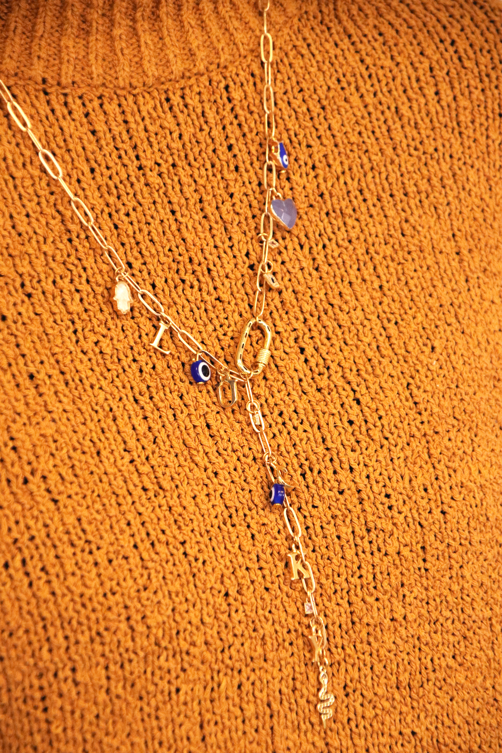 Esquema DIY Tuto Lucky Gri-gri collar con Dijes y Cierre