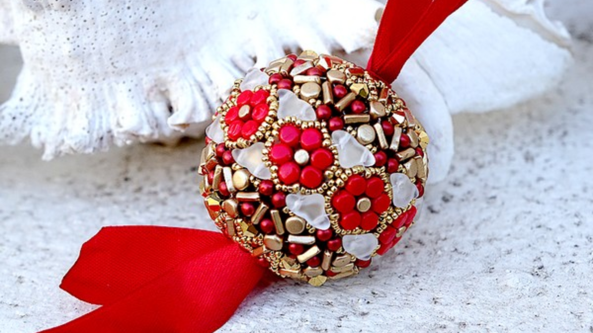 Esquema Adorno navideño de cuentas de vidrio Kalos, Helios y Piros de Puca