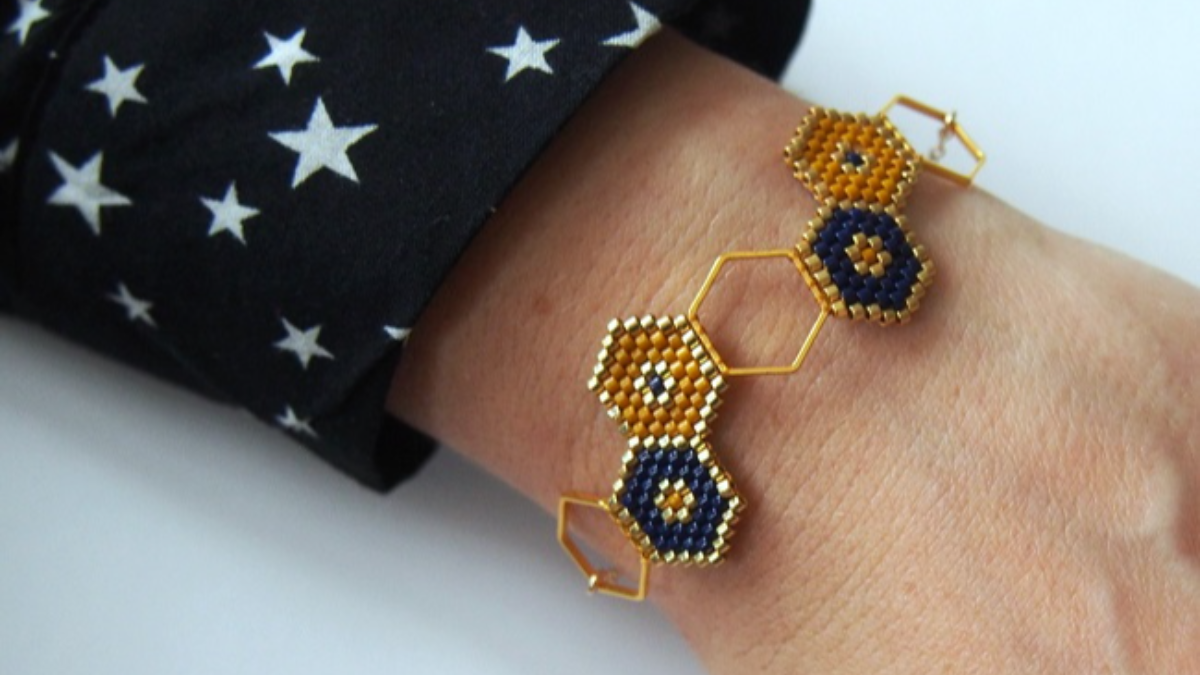 Esquema pestaña hexagonal y correa de tejido brickstitch Esquema pestaña hexagonal y correa de tejido brickstitch